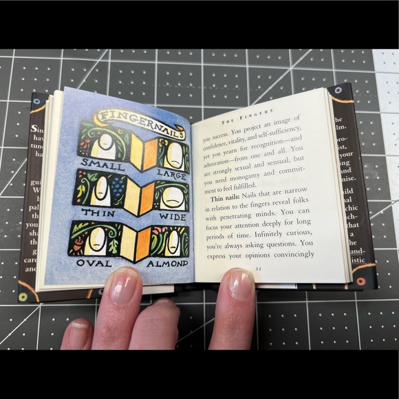 Fortune-Telling: Tarot Nova and Book of Palm Reading Set 1996 - Picture 4 of 9